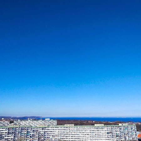 Obroncow Wybrzeza Apartment Гданск Екстериор снимка