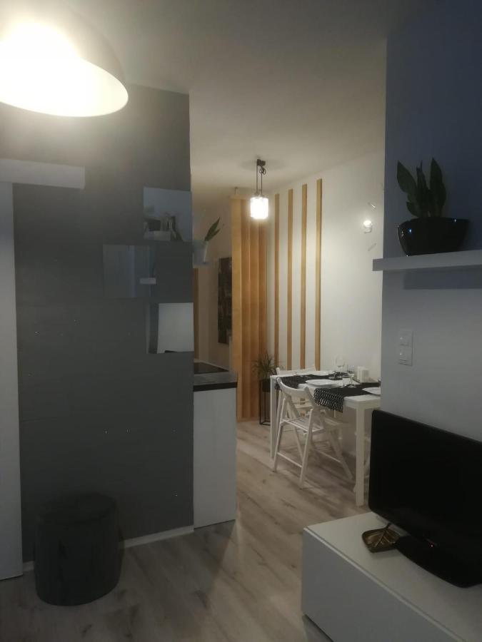 Obroncow Wybrzeza Apartment Гданск Екстериор снимка