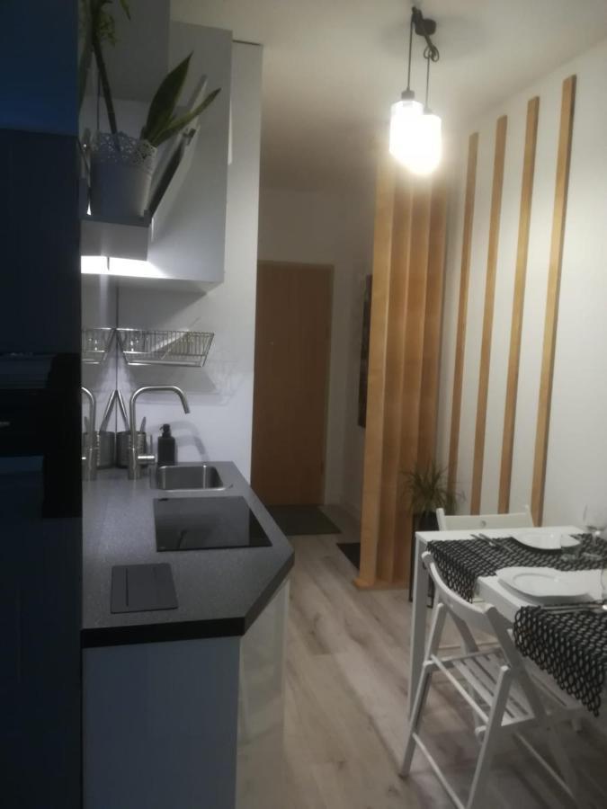 Obroncow Wybrzeza Apartment Гданск Екстериор снимка